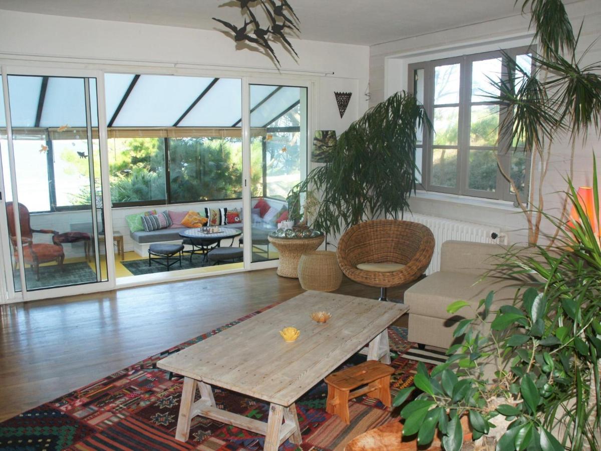 Beautiful 4 Family Villa Overlooking The Beach Locquirec Exterior photo